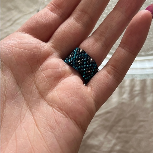 Elegant Beaded Ring in Shades of Blue - Picture 3 of 5